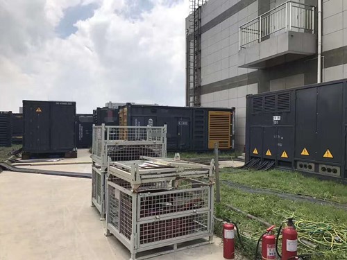 四子王除了定期检查，还有哪些方法可以及时发现接触式转速表探头的磨损？